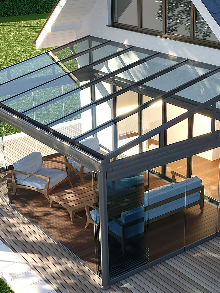 Zabudowy tarasów z aluminium, szkła lub poliwęglanu.